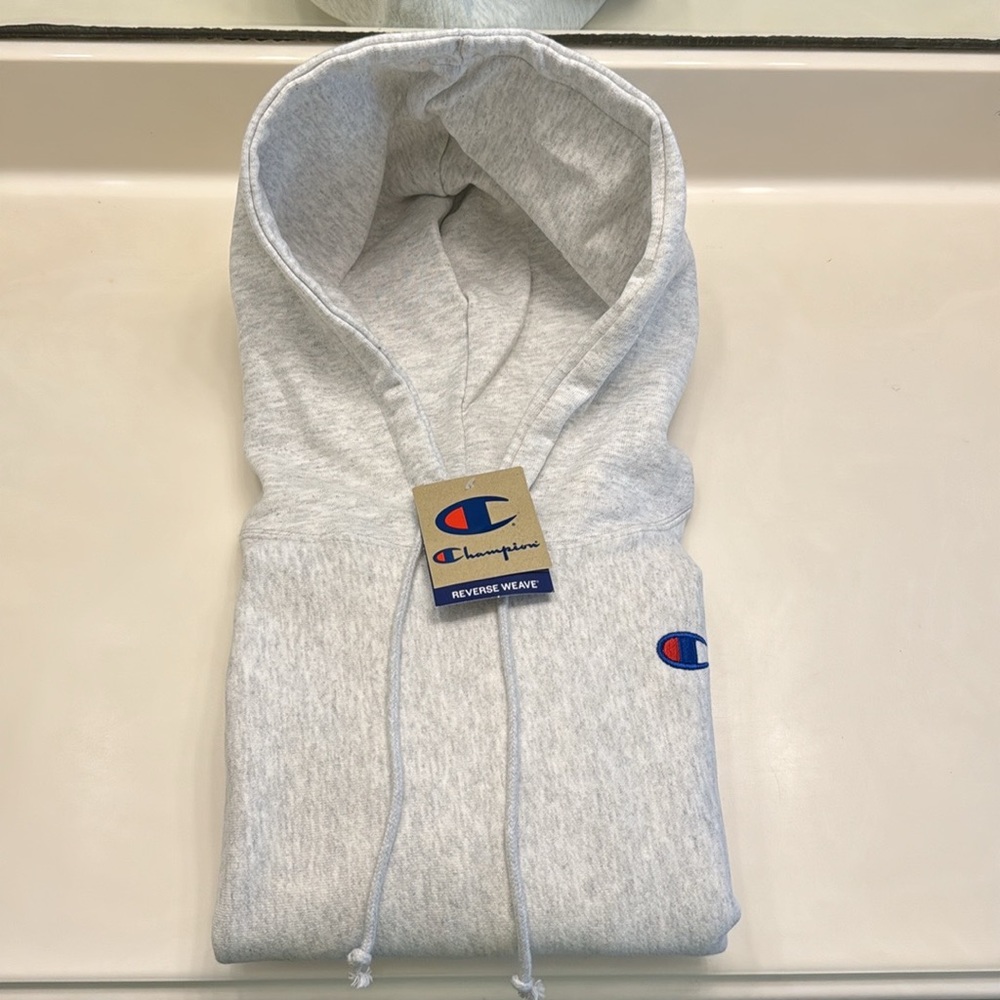 Champion Women’s Fleece Set Shorts Crop Hoodie - Picture 4 of 15